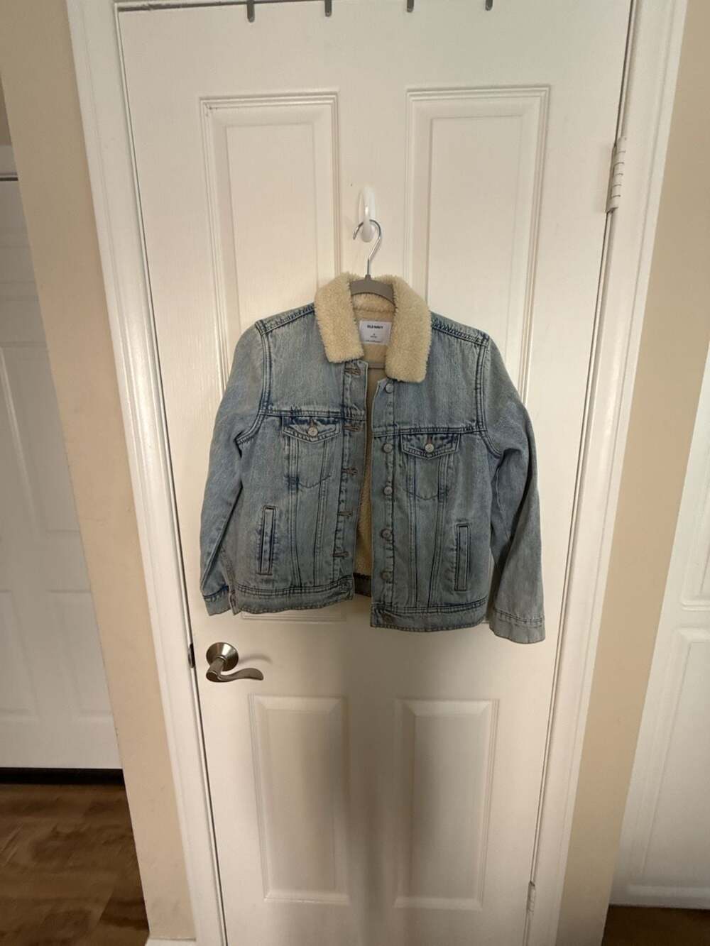 Old Navy Sherpa-Lined Denim Jacket Size S Petite
